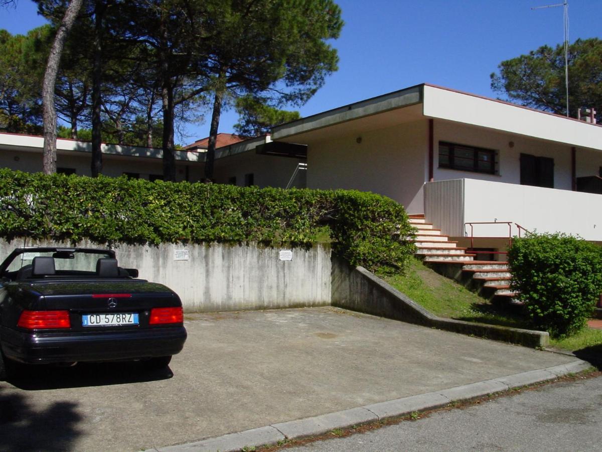 Apartamento Flat In Lignano Pineta Lignano Sabbiadoro Exterior foto